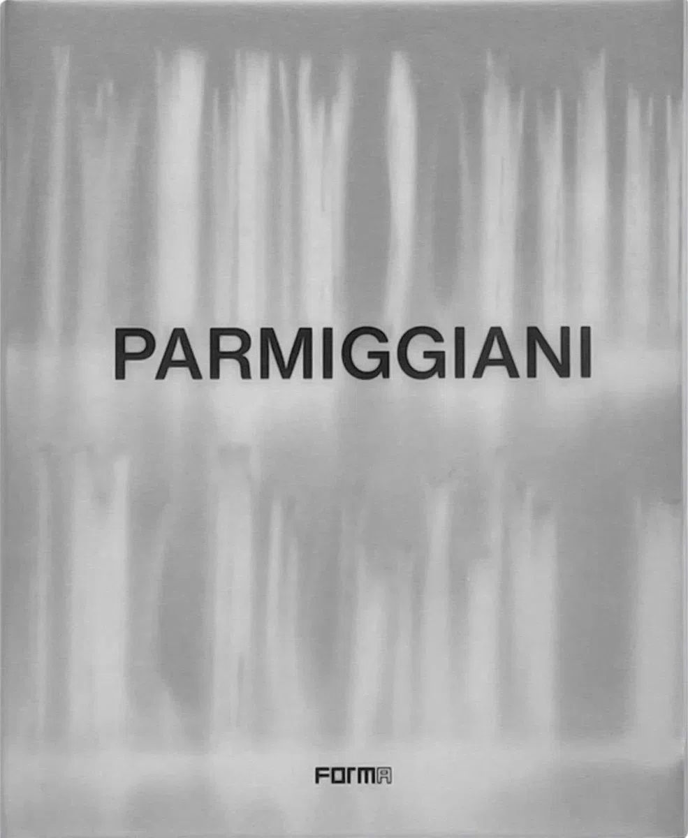 Parmiggiani. Catalogo della mostra (Parigi, 20 ottobre 2023-27 gennaio 2024). Ediz. inglese